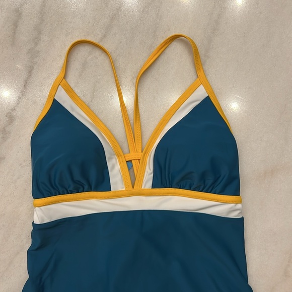 NEW Cupshe One Piece Bathing Suit - Picture 2 of 8